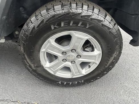 Used 2021 Jeep Wrangler Unlimited Sport image 31