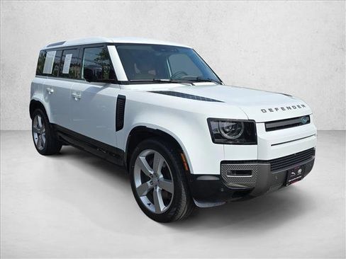 Certified 2025 Land Rover Defender 110 X-Dynamic SE AWD/4WD image 3
