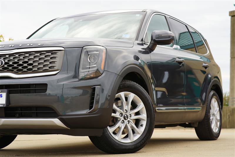 Used 2020 Kia Telluride LX AWD/4WD image 11