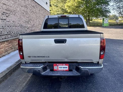 Used 2005 Chevrolet Colorado LS RWD image 3