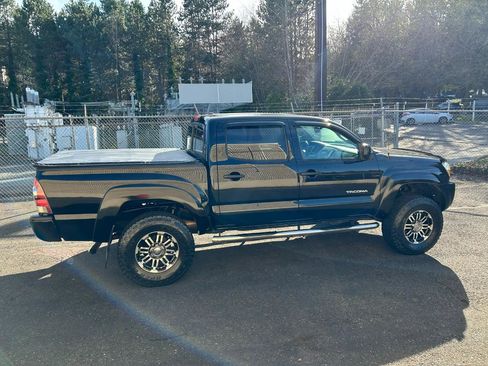 Used 2011 Toyota Tacoma 4x4 Double Cab w/ SR5 Pkg #2 image 4