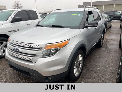 Used 2015 Ford Explorer XLT w/ Equipment Group 202B image 1