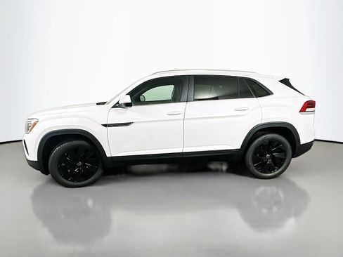 New 2026 Volkswagen Atlas Cross Sport SE image 4