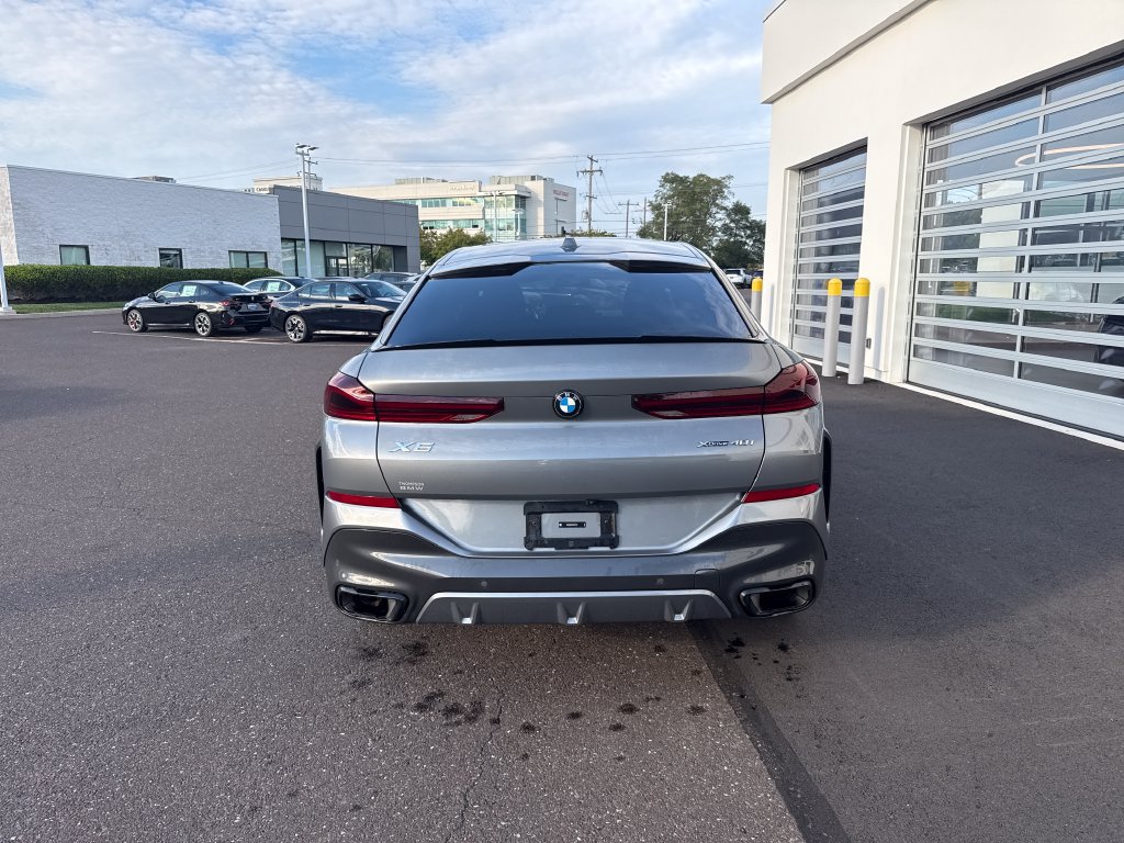 Used 2024 BMW X6 xDrive40i w/ Premium Package AWD/4WD image 4