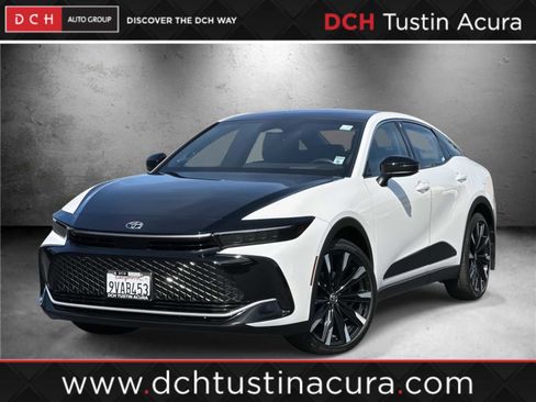 Used 2026 Toyota Crown Platinum image 1