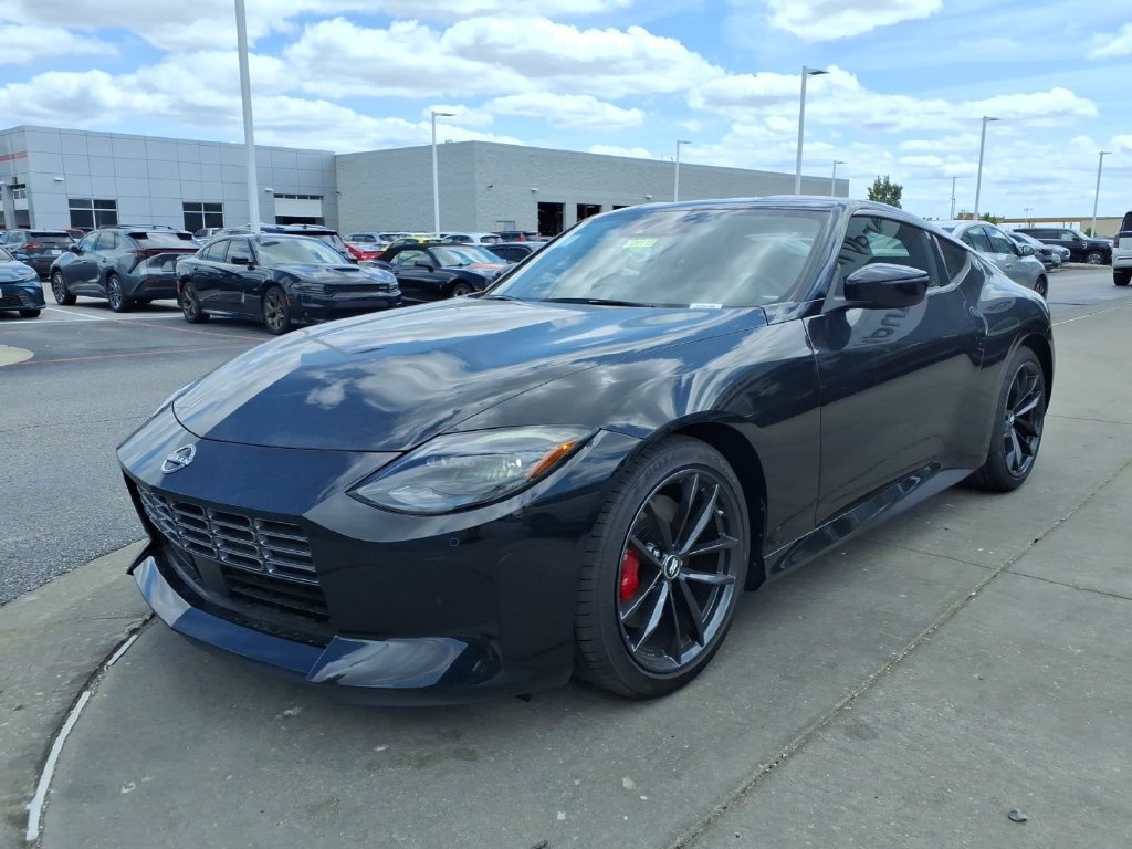 New 2026 Nissan Z Performance w/ Floor Mat Package RWD image 4