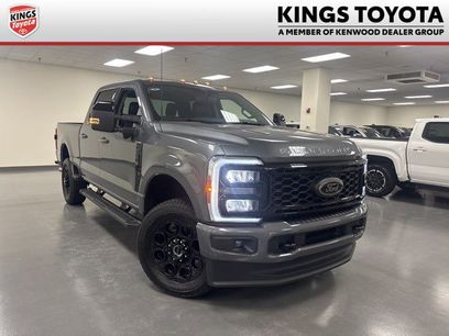 Used 2025 Ford F250 Lariat w/ Black Appearance Package
