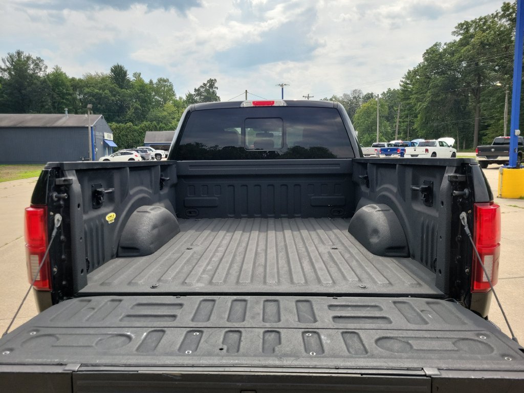 Used 2019 Ford F150 Lariat w/ Equipment Group 502A Luxury AWD/4WD image 9