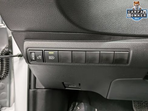 Used 2026 Toyota Corolla SE w/ SE Package FWD image 22