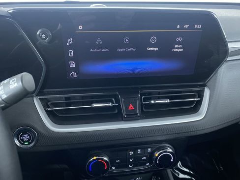 Certified 2024 Chevrolet TrailBlazer LT w/ LT Cold Weather Package image 5