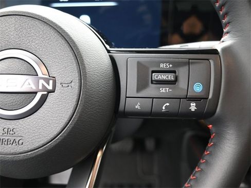 Certified 2025 Nissan Kicks SR image 2