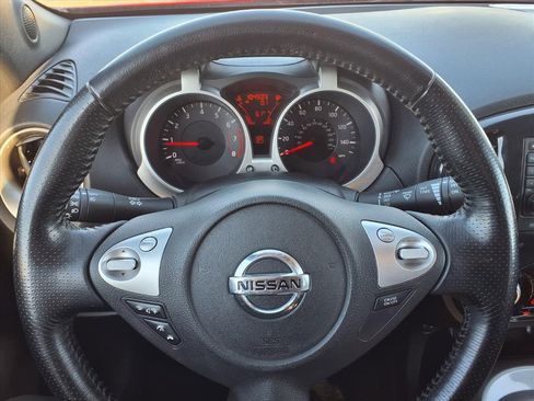 Used 2014 Nissan Juke SL image 25