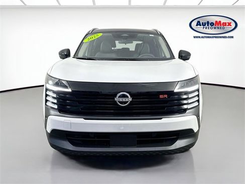 Used 2025 Nissan Kicks SR image 6