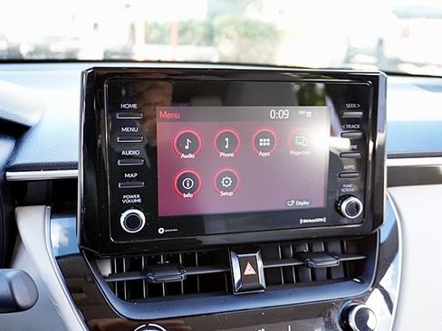 Used 2022 Toyota Corolla Cross L image 26