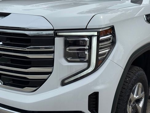 New 2026 GMC Sierra 1500 SLT AWD/4WD image 3