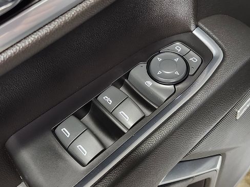 Used 2022 Chevrolet Silverado 1500 RST AWD/4WD image 47