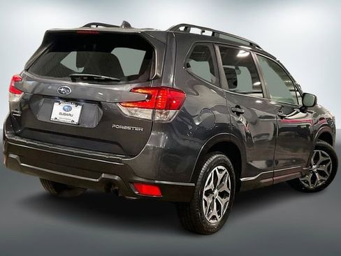 Used 2023 Subaru Forester Premium image 13
