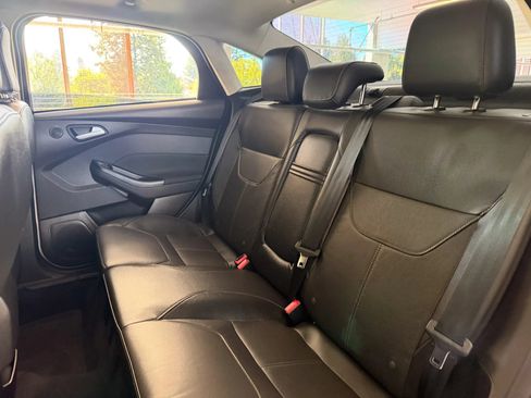 Used 2015 Ford Focus Titanium FWD image 20