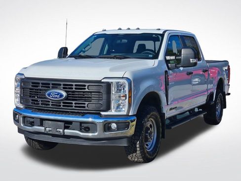 Used 2024 Ford F250 XL w/ XL Off-Road Package image 4