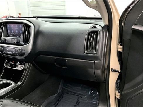 Used 2022 Chevrolet Colorado ZR2 w/ ZR2 Dusk Special Edition image 16