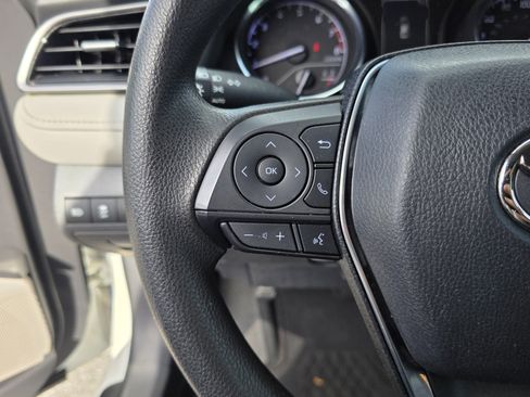 Used 2019 Toyota Camry L image 23