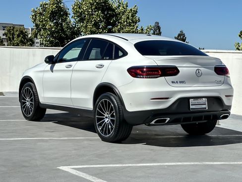 Used 2023 Mercedes-Benz GLC 300 4MATIC Coupe image 3