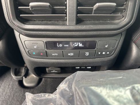 Used 2024 Honda Ridgeline Black Edition image 14