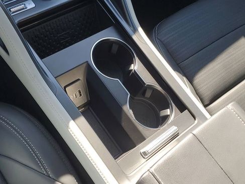 Certified 2024 Lincoln Nautilus Reserve w/ Equipment Group 202A image 25