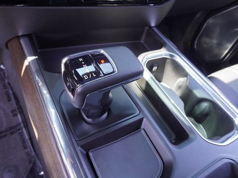 Certified 2023 Chevrolet Silverado 1500 High Country AWD/4WD image 20