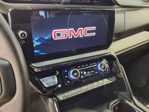 Used 2025 GMC Sierra 1500 AT4X AWD/4WD image 13