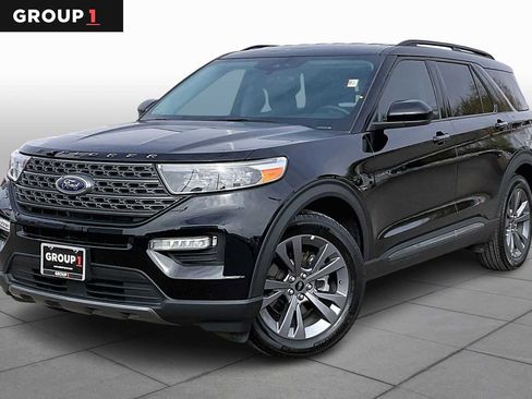 Used 2023 Ford Explorer XLT w/ Equipment Group 202A image 1