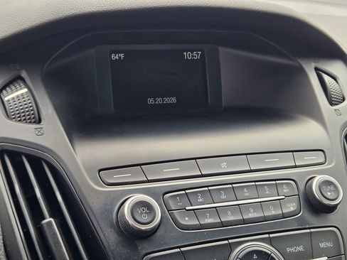 Used 2018 Ford Focus SE FWD image 21