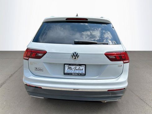 Used 2018 Volkswagen Tiguan SEL FWD image 5