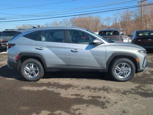 Used 2026 Hyundai Tucson SE AWD/4WD image 2