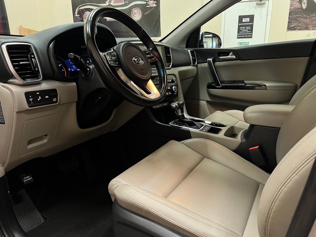Used 2020 Kia Sportage EX AWD/4WD image 16