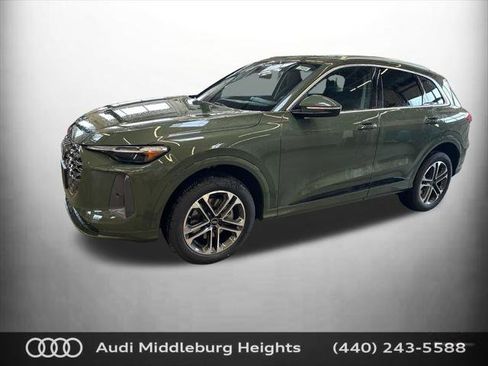 Used 2025 Audi Q5 Premium Plus w/ Premium Plus AWD/4WD image 2