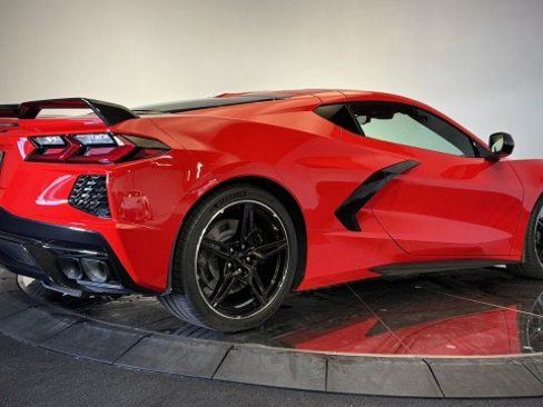 Used 2024 Chevrolet Corvette Stingray Premium Cpe w/ Z51 Performance Package RWD image 29