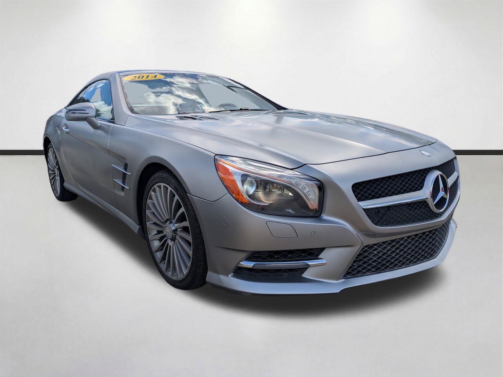 Used 2014 Mercedes-Benz SL 550 image 2