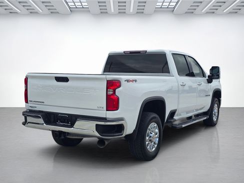 Used 2024 Chevrolet Silverado 2500 LTZ AWD/4WD image 3