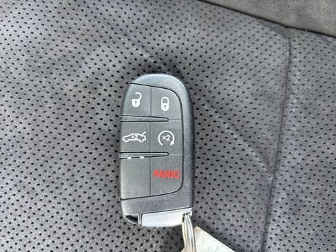 Used 2016 Dodge Charger R/T Scat Pack w/ Technology Group RWD image 31