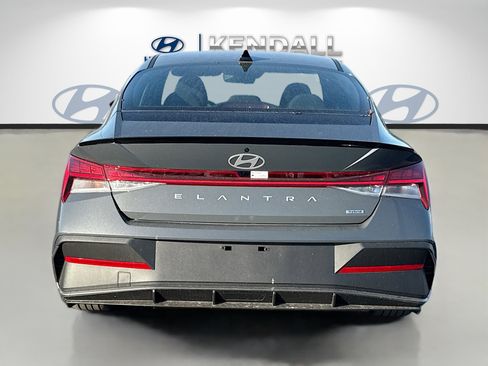 New 2025 Hyundai Elantra SEL image 5