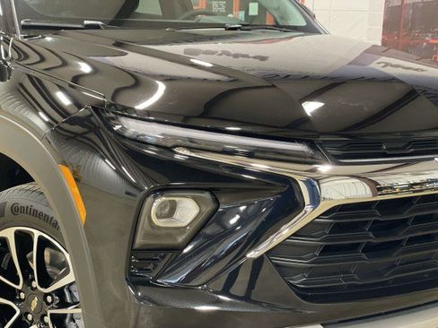 Used 2025 Chevrolet TrailBlazer LT image 11