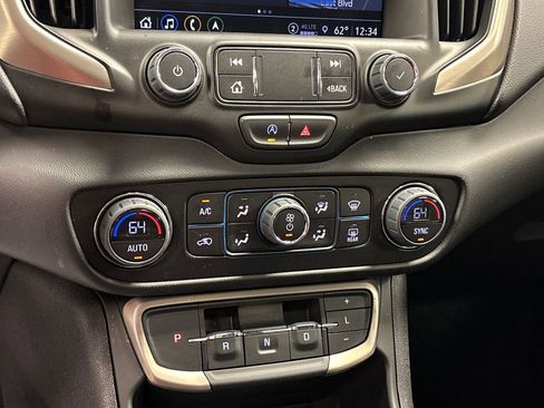Used 2024 GMC Terrain Denali w/ Denali Premium Package AWD/4WD image 40