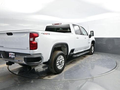 Used 2025 Chevrolet Silverado 2500 LT w/ Convenience Package image 9