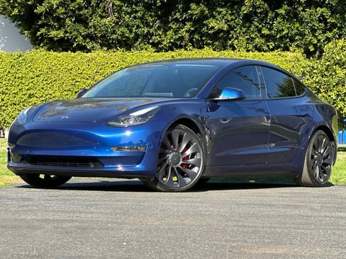 Used 2022 Tesla Model 3 Performance image 1