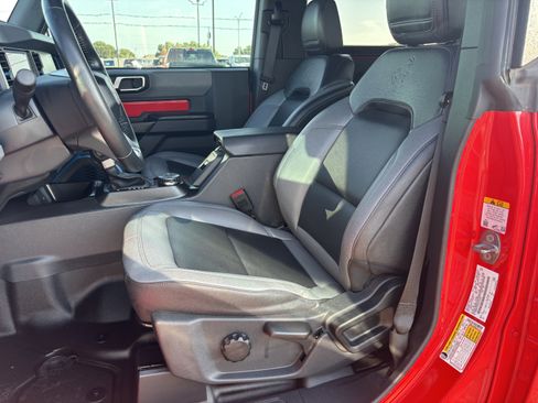 Used 2024 Ford Bronco Black Diamond AWD/4WD image 10