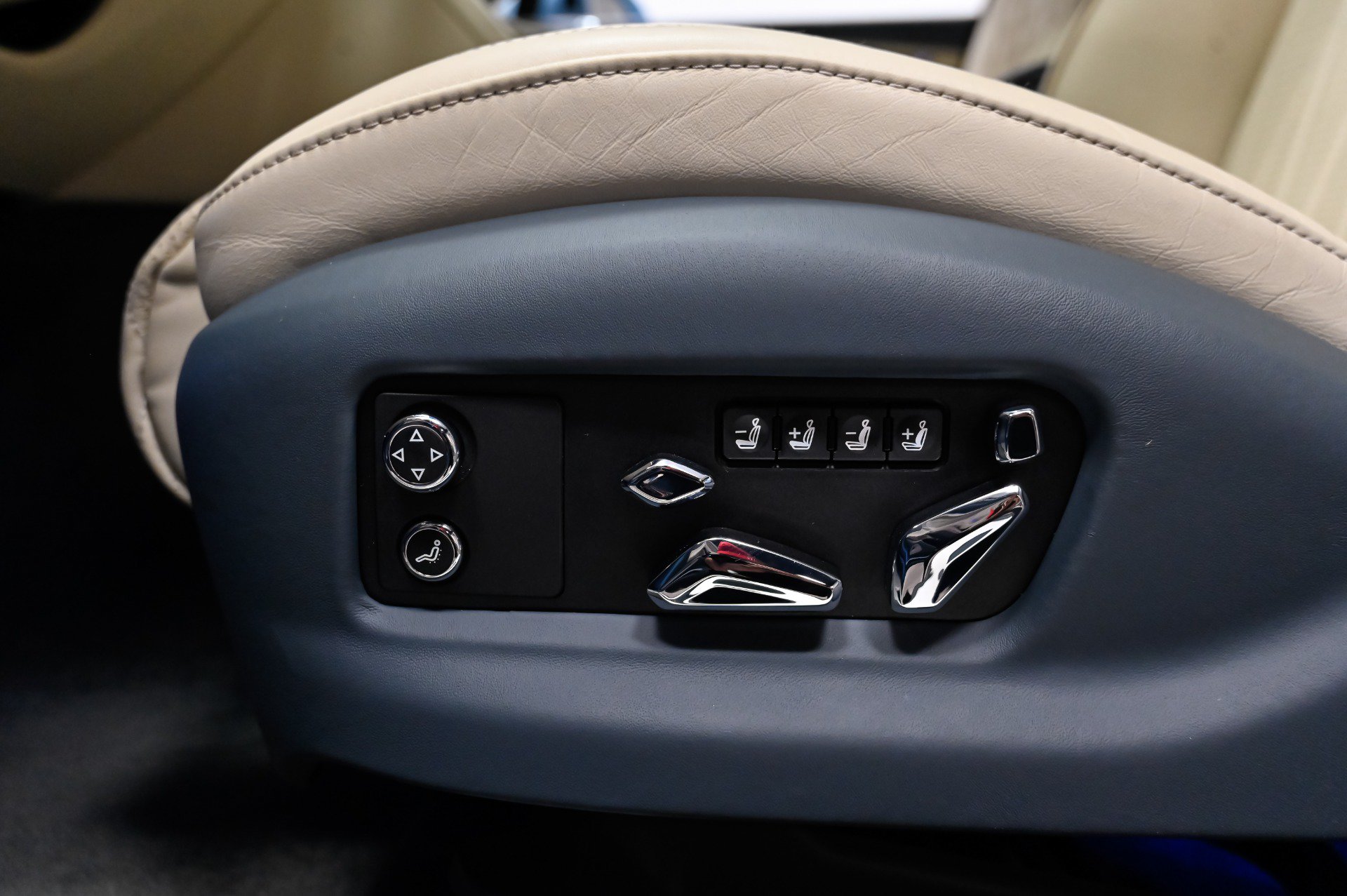 Used 2022 Bentley Flying Spur V8 AWD/4WD image 53