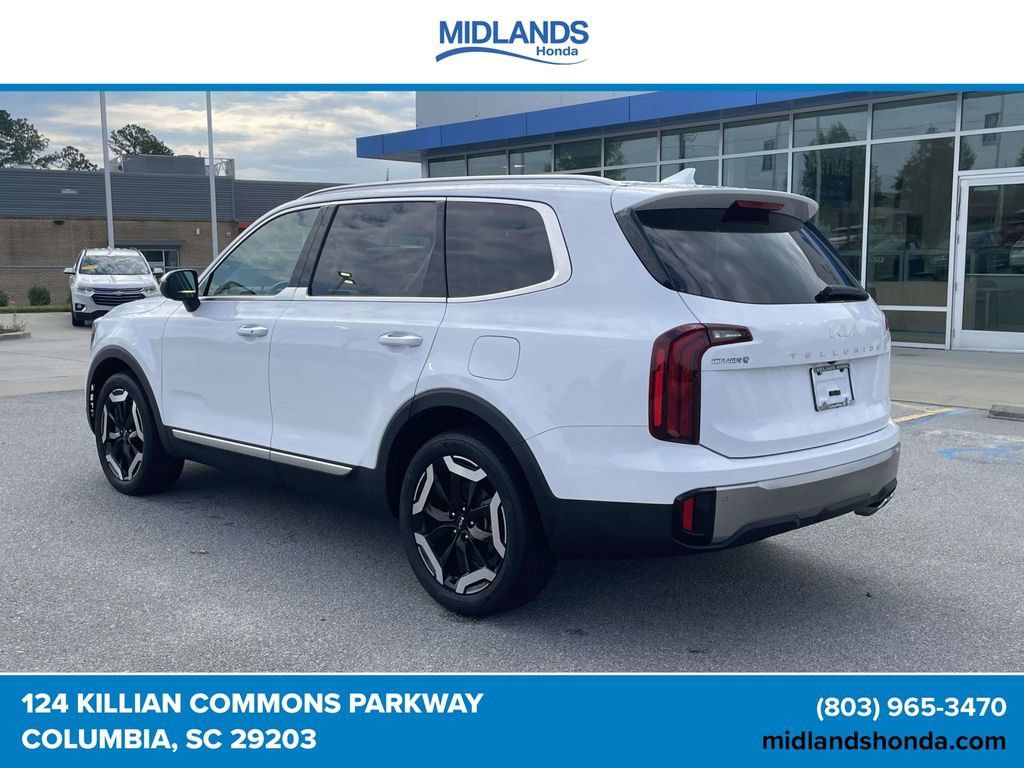 Used 2025 Kia Telluride S FWD image 4