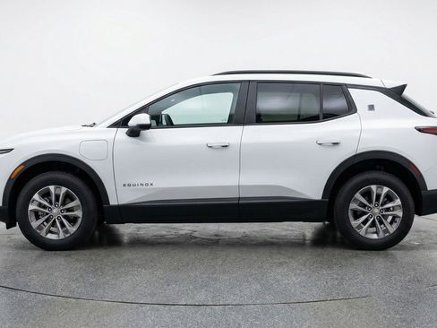 Used 2025 Chevrolet Equinox LT image 5