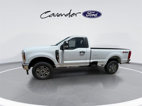New 2025 Ford F350 XLT w/ FX4 Off-Road Package image 5